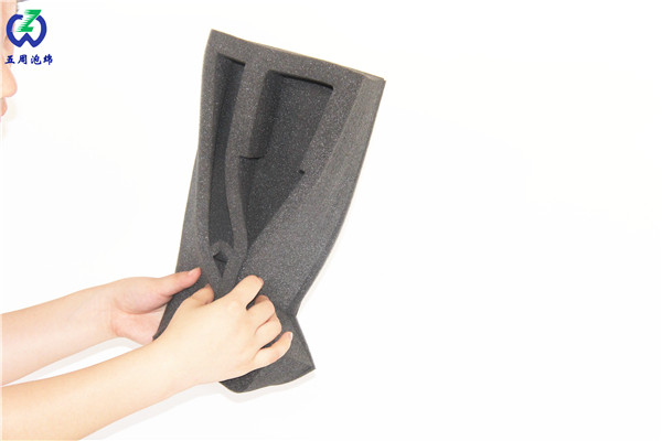 小知识：海绵为什么会吸水？