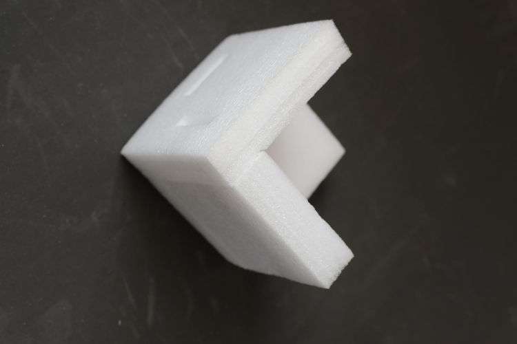 包装界 “软黄金”？EPE 珍珠棉内衬凭啥成易碎品守护神