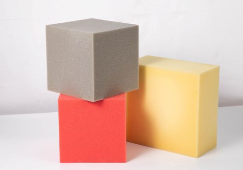 PU 海绵内衬与 EVA 泡绵内衬：差异对比与场景适配