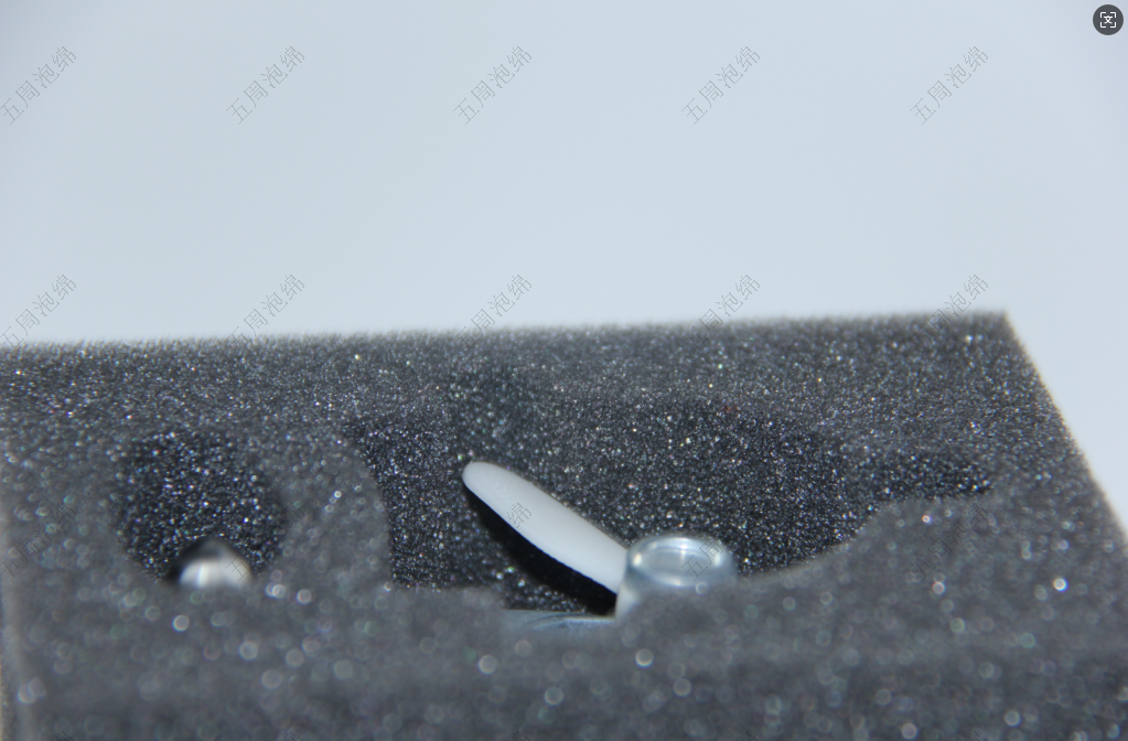 仿形海绵内衬：精密零件包装的 “定制防护衣”