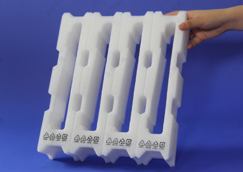 可循环长条形珍珠棉内衬：LED 灯管的防碎运输方案