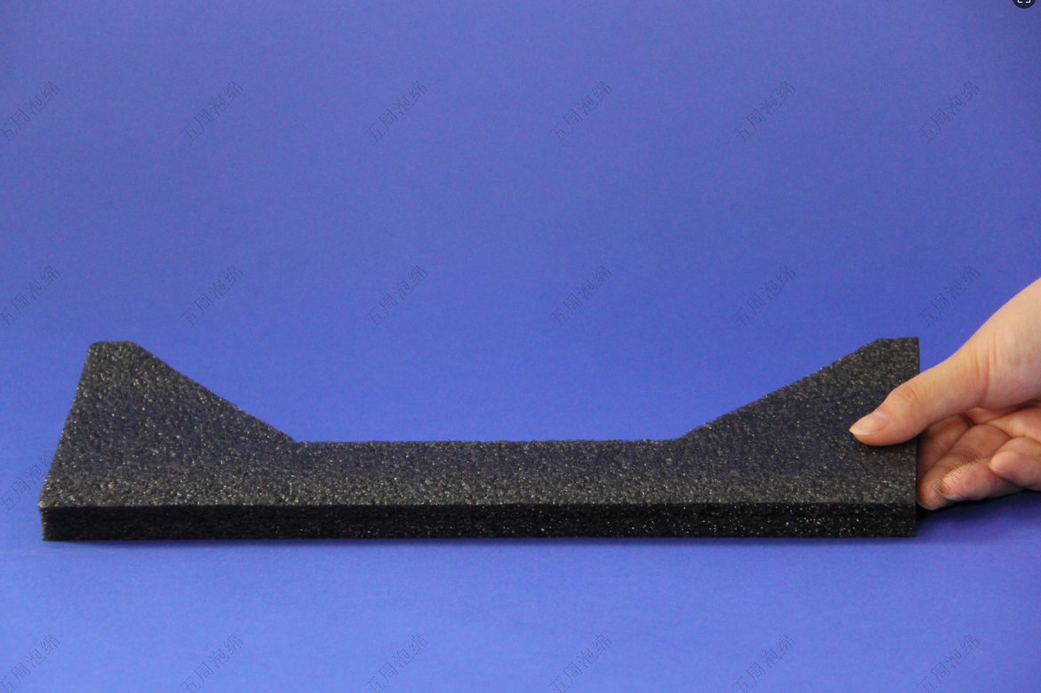 黑色导电珍珠棉护角：工业显示屏的防静电防护方案