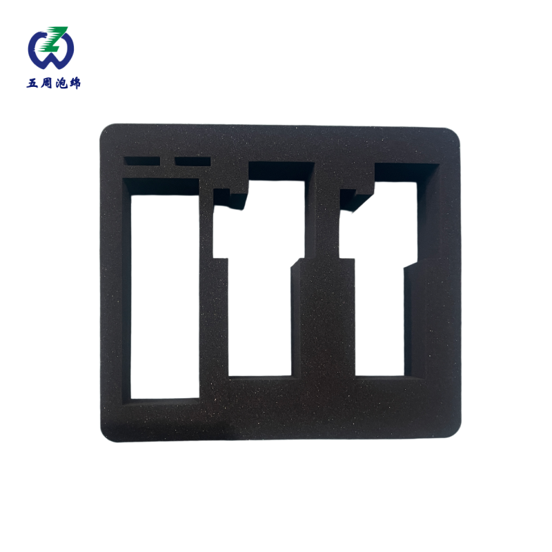 三槽阶梯式海绵内衬：多规格瓶型产品的有序收纳防护