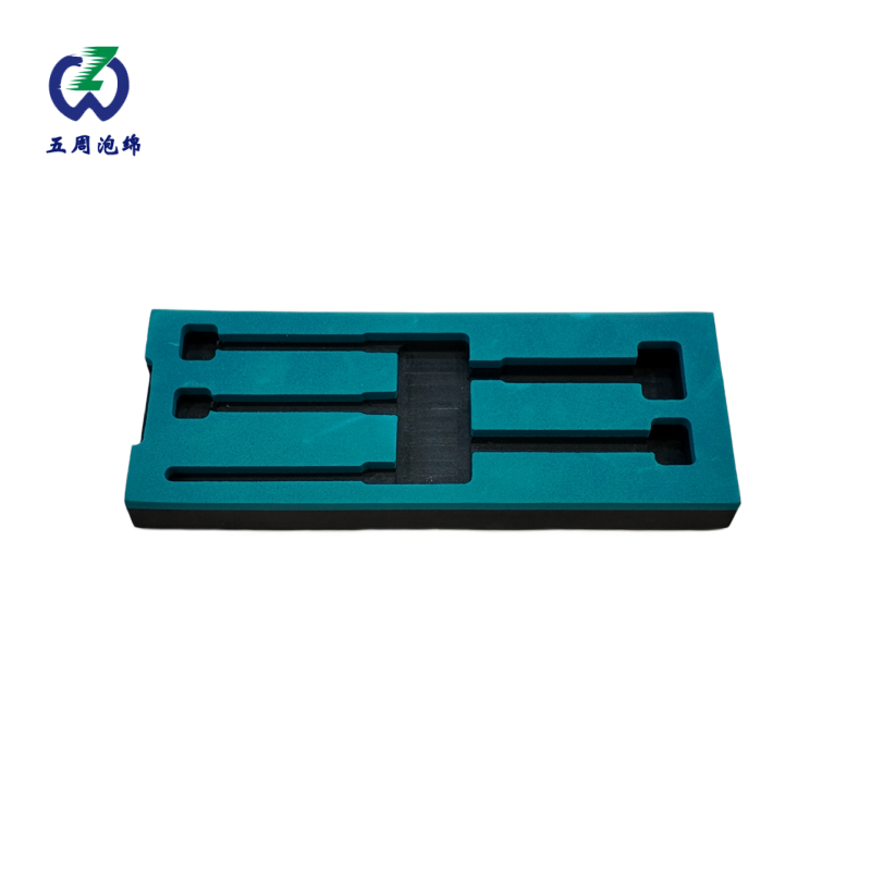  青灰色精密长件 EVA 内衬：定向防护的工业方案