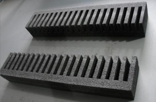 黑色防静电珍珠棉卡槽条，长条工件分隔防护泡棉