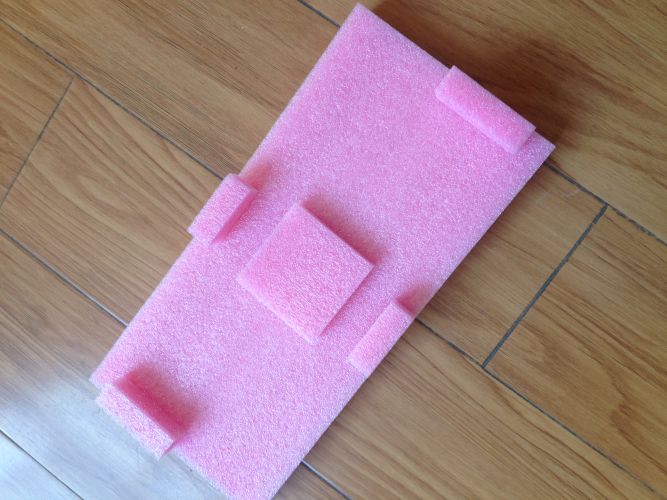 粉色防静电珍珠棉内衬，精密电子器件安全防护